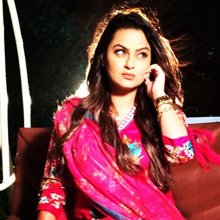 Actress Juvaria Abbasi Opens Up About Her Horrible Accident