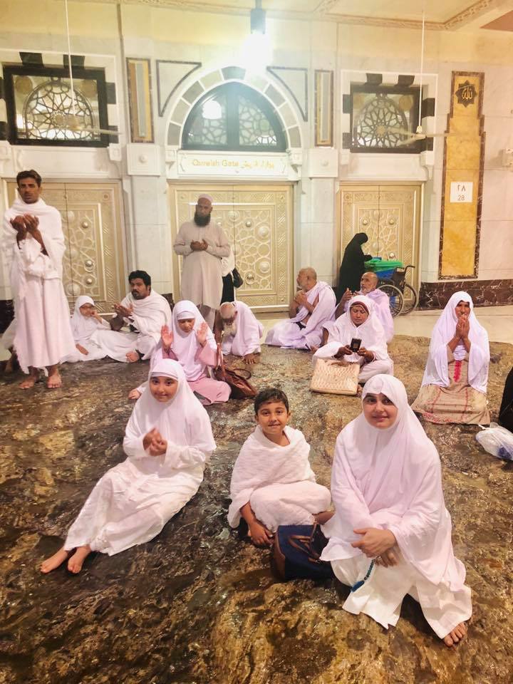 Actress Javeria Saud Shared Throwback Pictures of her Umrah with Family