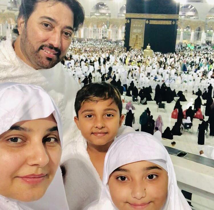 Actress Javeria Saud Shared Throwback Pictures of her Umrah with Family