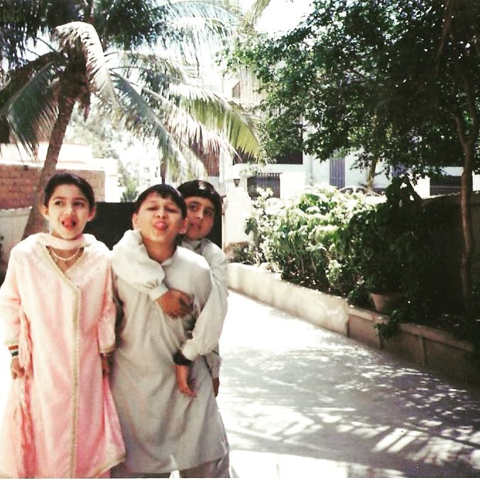 Rare Pictures of Mahira Khan with her Loved Ones