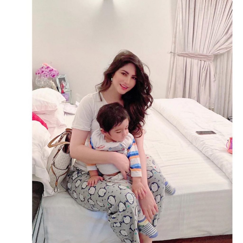 Gorgeous Pictures of Neelam Munir Taken at Her Home