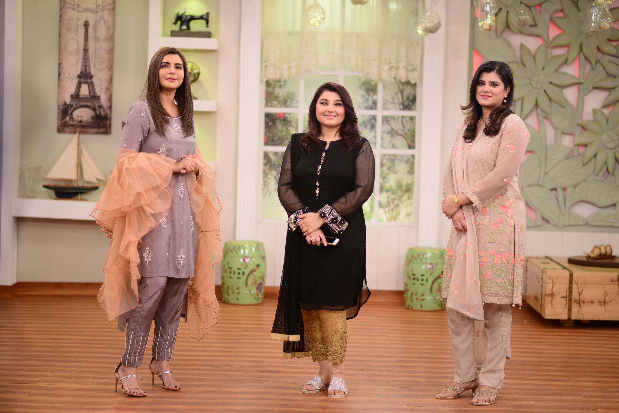 Javeria Saud and Komal Aziz with their Sisters in Nida Yasir Morning Show