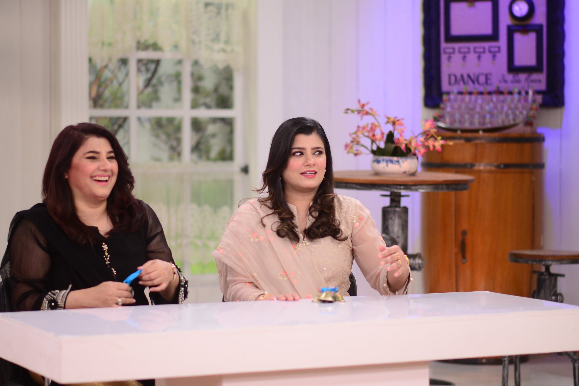 Javeria Saud and Komal Aziz with their Sisters in Nida Yasir Morning Show