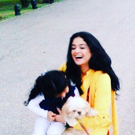 Adorable Pictures of Nadia Jamil with Family and Close Friends