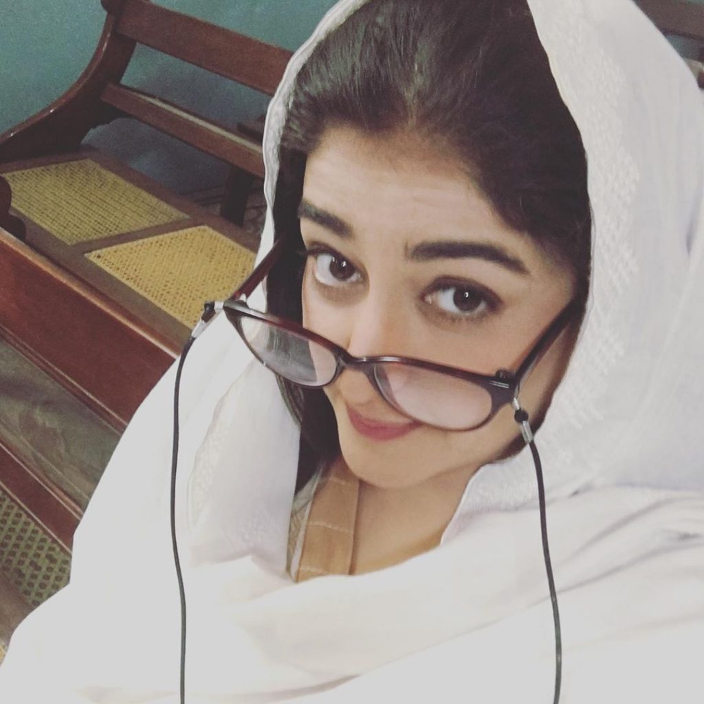 Adorable Pictures of Nadia Jamil with Family and Close Friends