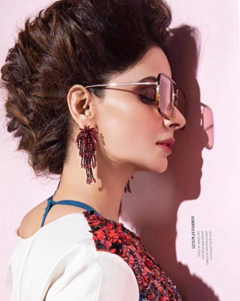 HD Wallpapers of the Gorgeous Saba Qamar