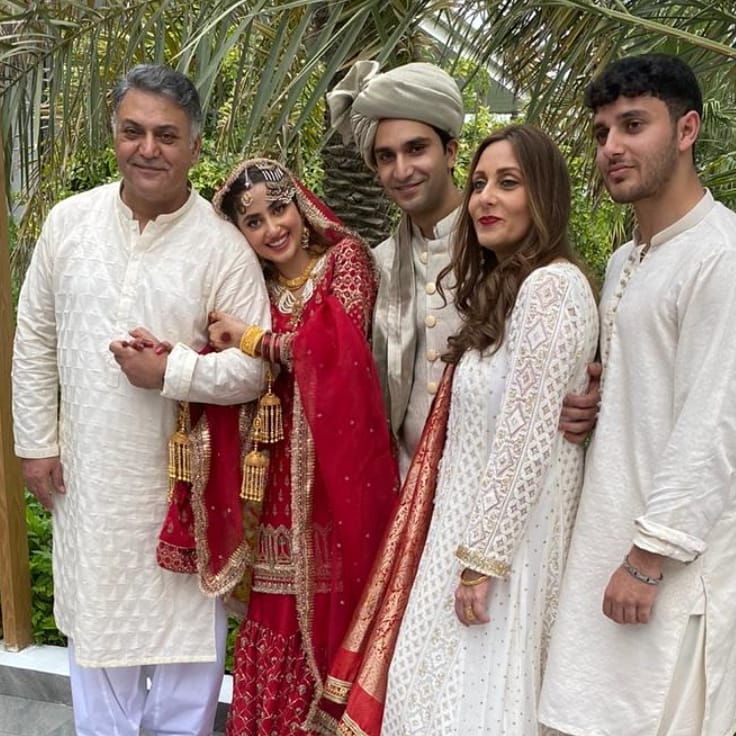 Actress Saboor Ali Shared Beautiful Pictures from Sajal Wedding