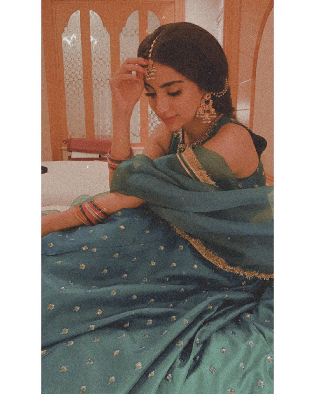 Actress Saboor Ali Shared Beautiful Pictures from Sajal Wedding