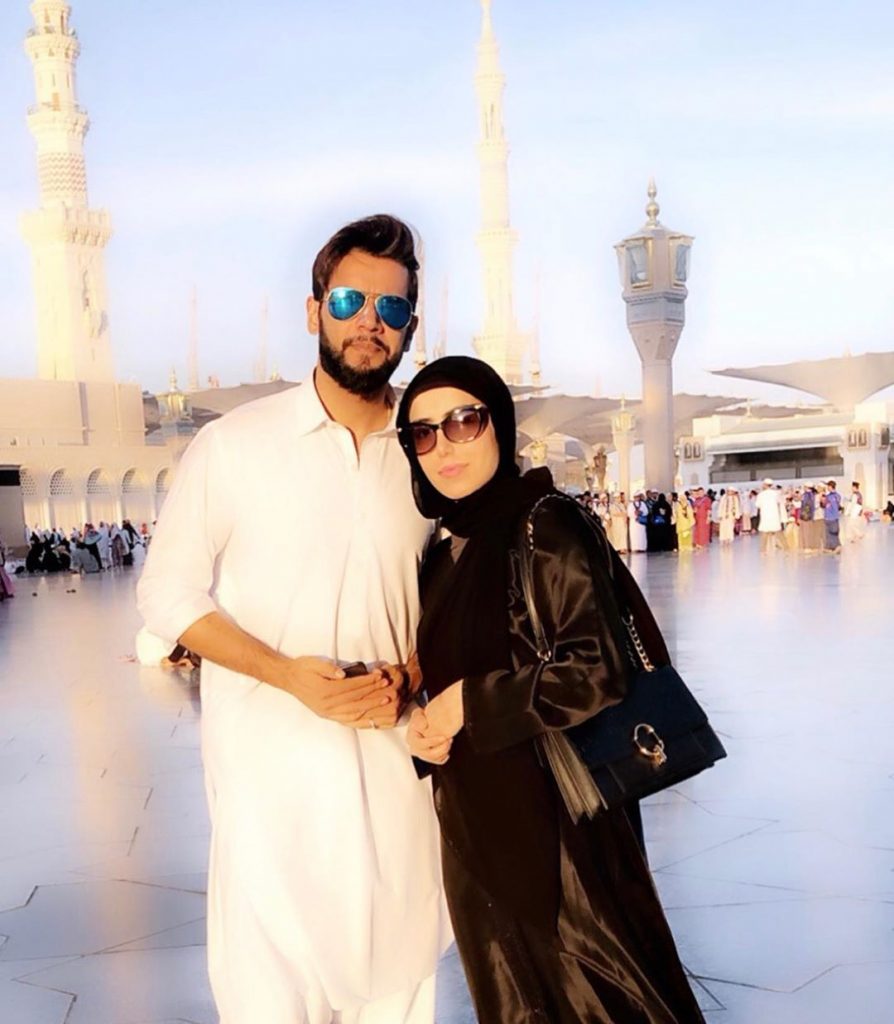 Stunning Pictures of Sannia Ashfaq with Husband and Friends