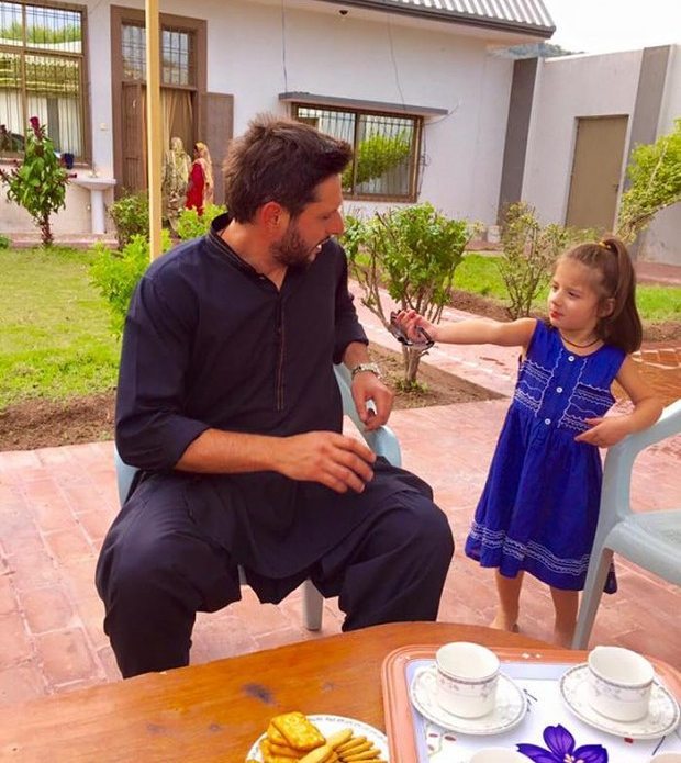 Shahid Afridi Daughters - 25 Adorable Pictures