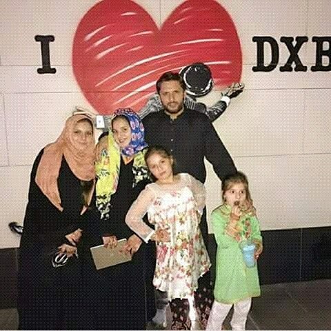 Shahid Afridi Daughters - 25 Adorable Pictures