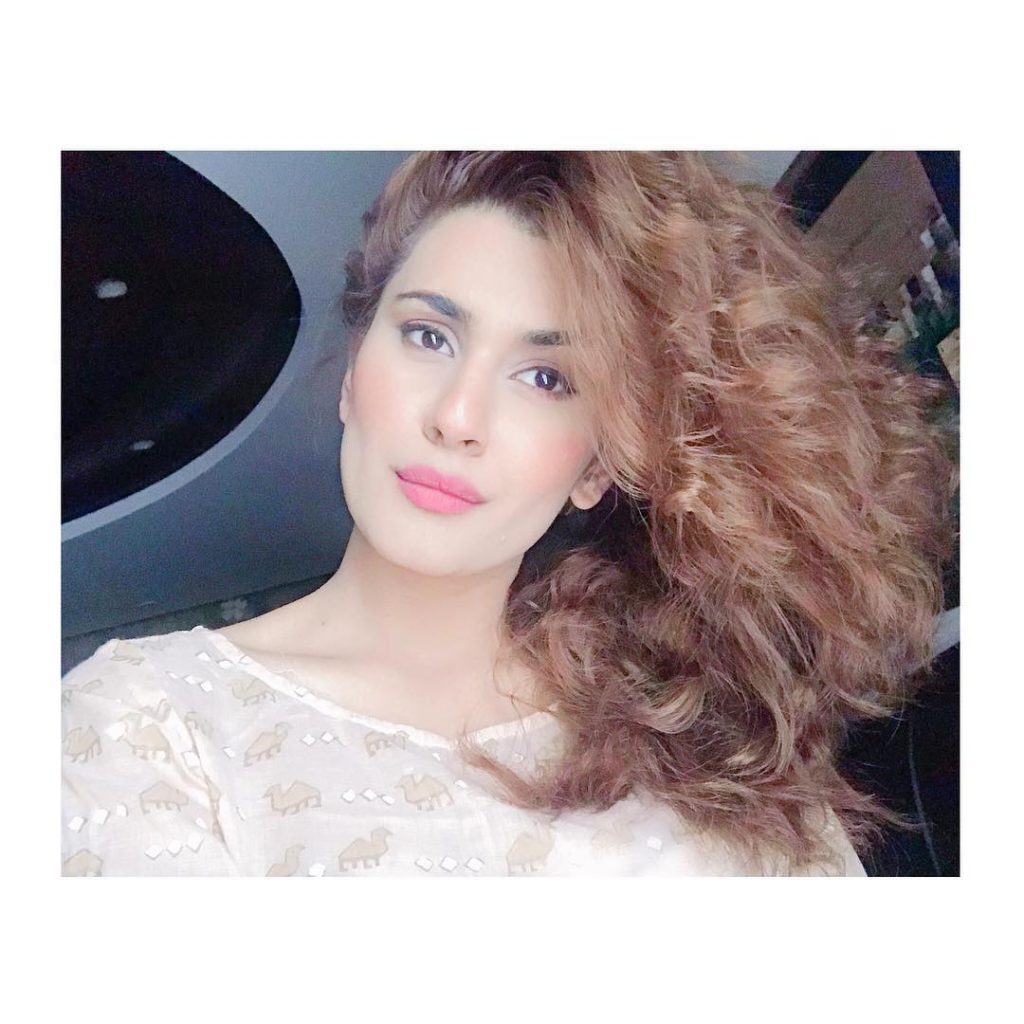 Sun-Kissed Photos of the Diva Kubra Khan