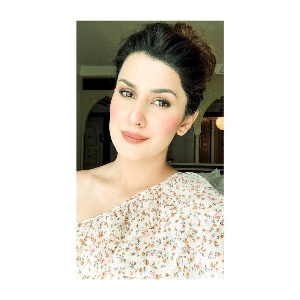 Sun-Kissed Photos of the Diva Kubra Khan