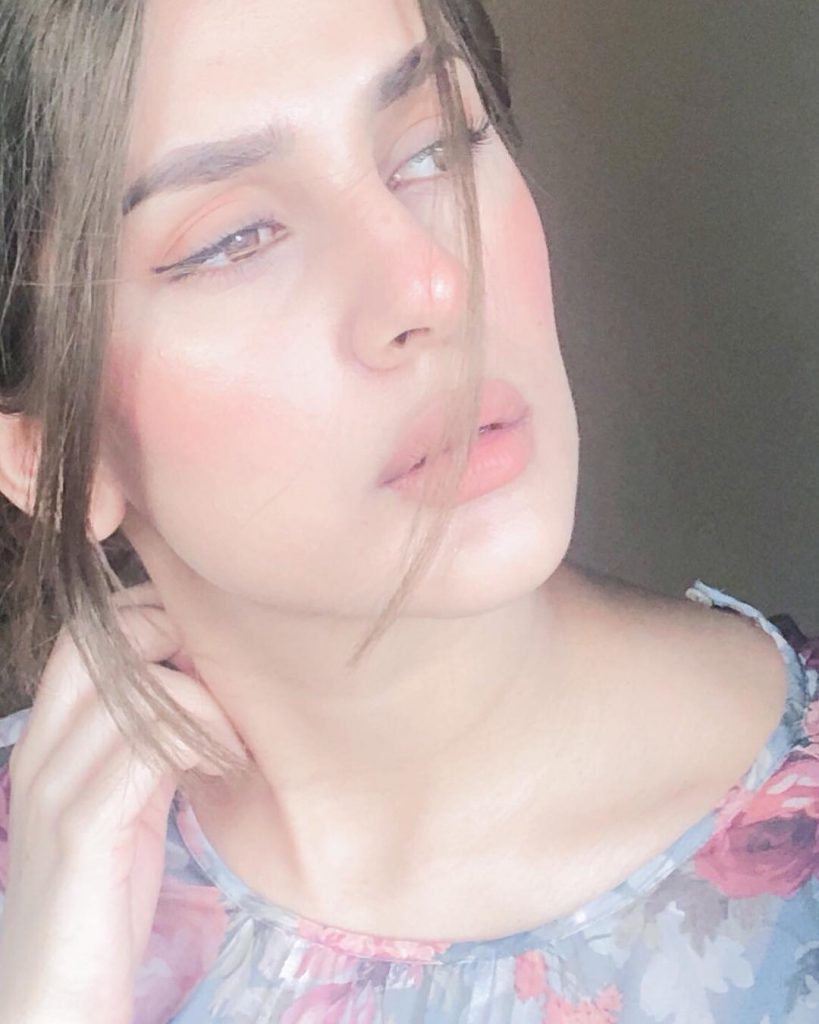 Sun-Kissed Photos of the Diva Kubra Khan