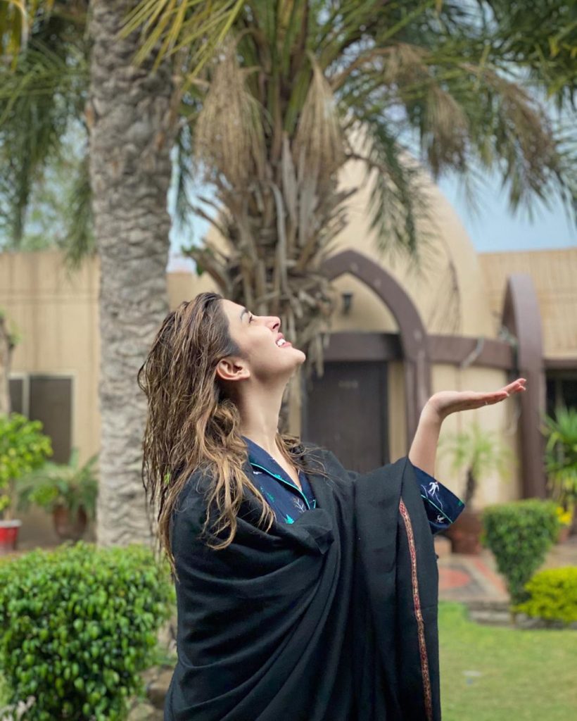 Sun-Kissed Photos of the Diva Kubra Khan