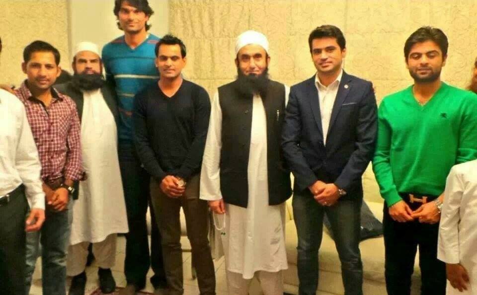 Maulana Tariq Jameel and his Celebrity Fans