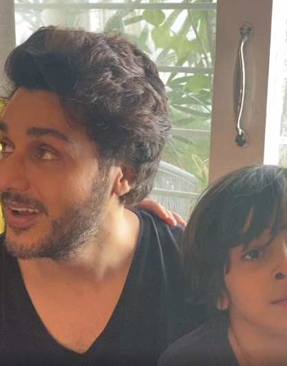 20 Candid Clicks of Ahsan Khan with His Kids