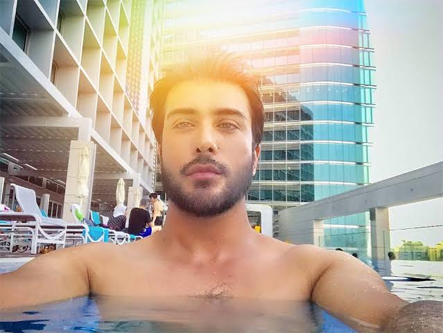 Imran Abbas Never Hesitates to Go Shirtless - Here is WHY