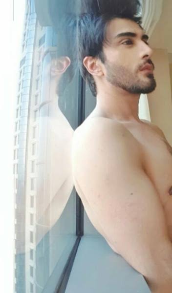 Imran Abbas Never Hesitates to Go Shirtless - Here is WHY