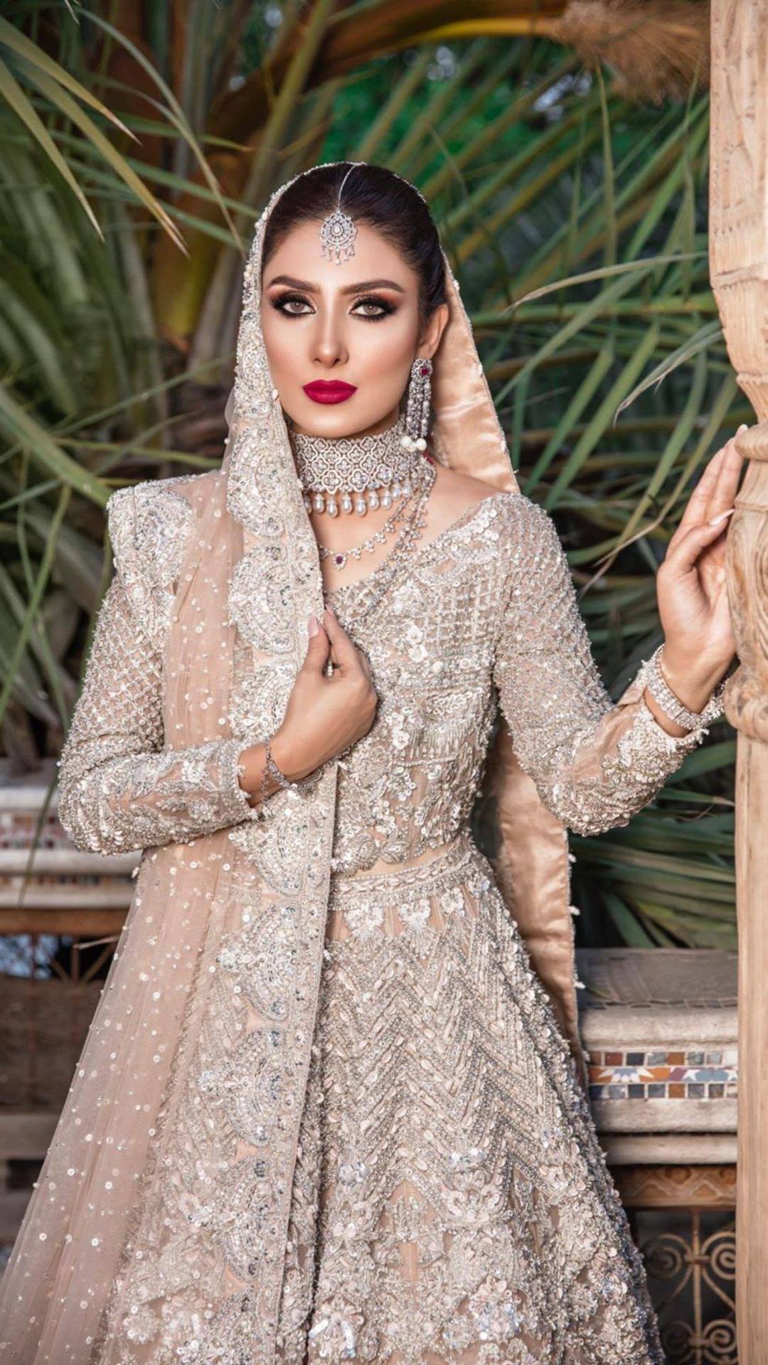 Ayeza Khan Looks Stunning In Latest Bridal Shoot Reviewitpk 6422