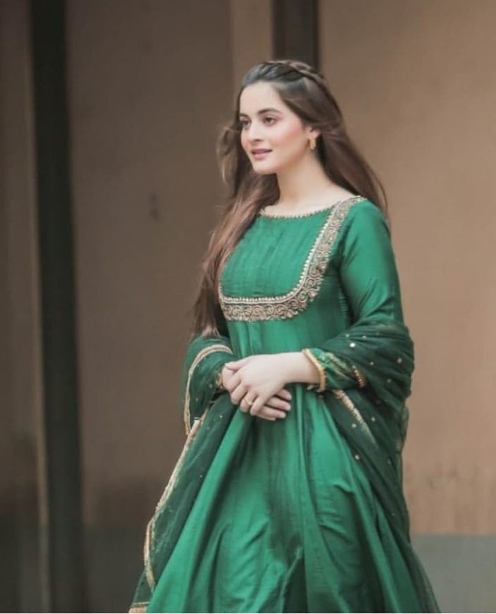 Aiman Khan 5 1