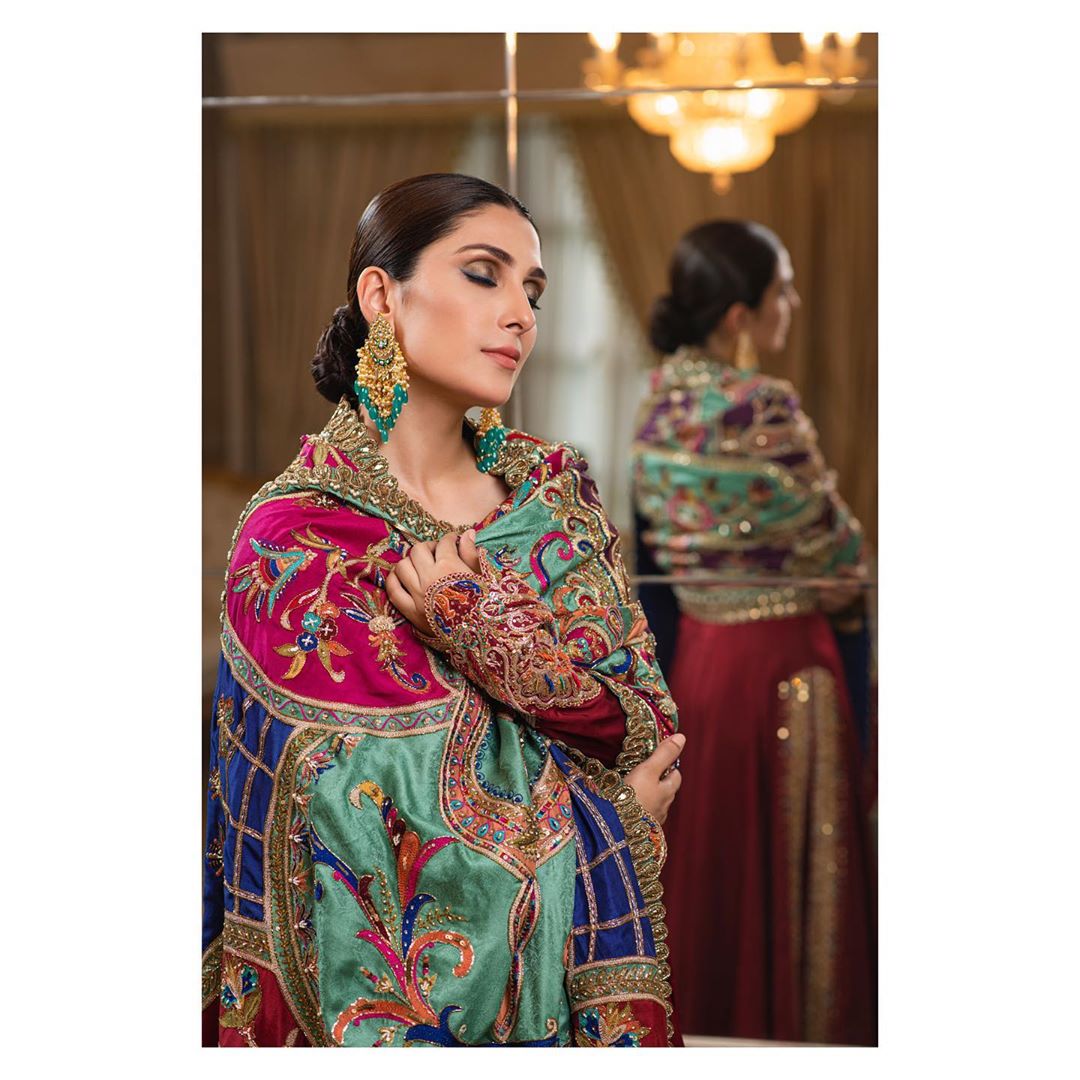 Ayeza Khan is Looking Gorgeous in this Beautiful Colorful Outfit