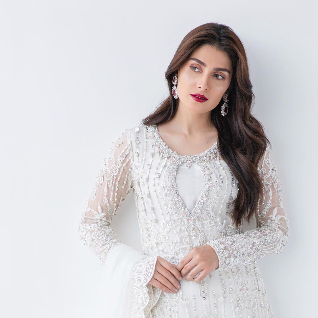 Ayeza Khan 1 3