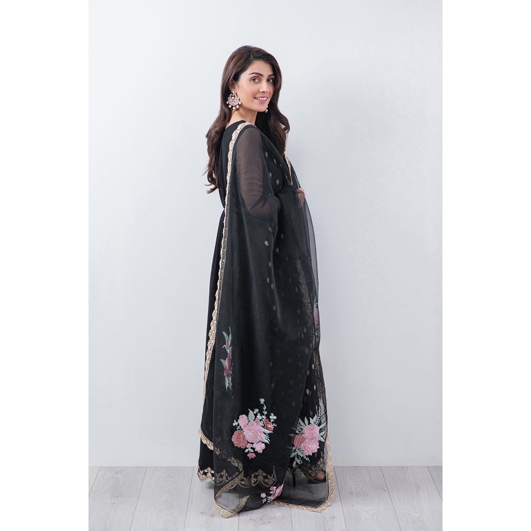 Ayeza Khan Latest Photo Shoot in these Beautiful Dresses