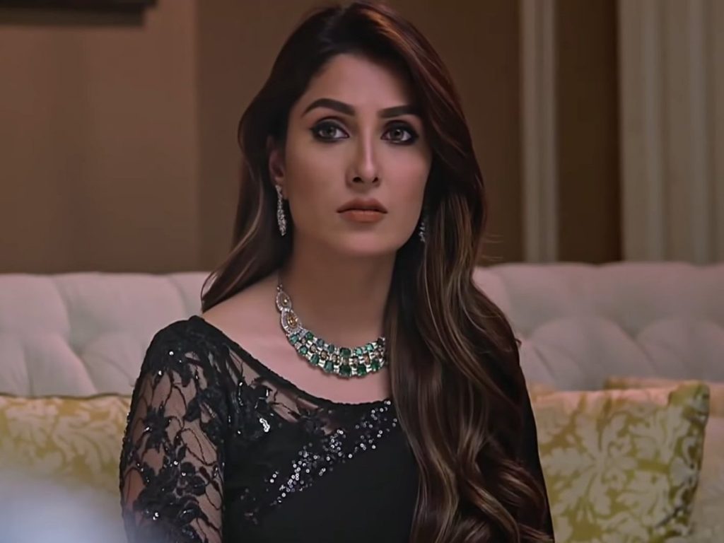 Ayeza Khan Got Locked In School Bathroom