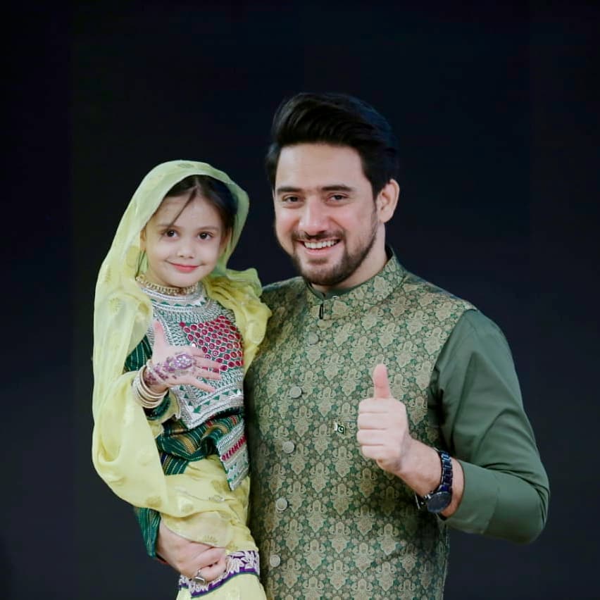 Pakistani Celebrities Pictures from Eid-ul-Fitr 2020 - Day1 - Part1