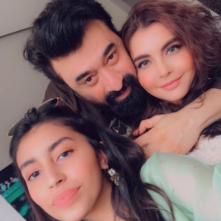 Pakistani Celebrities Pictures from Eid-ul-Fitr 2020 - Day1 - Part1