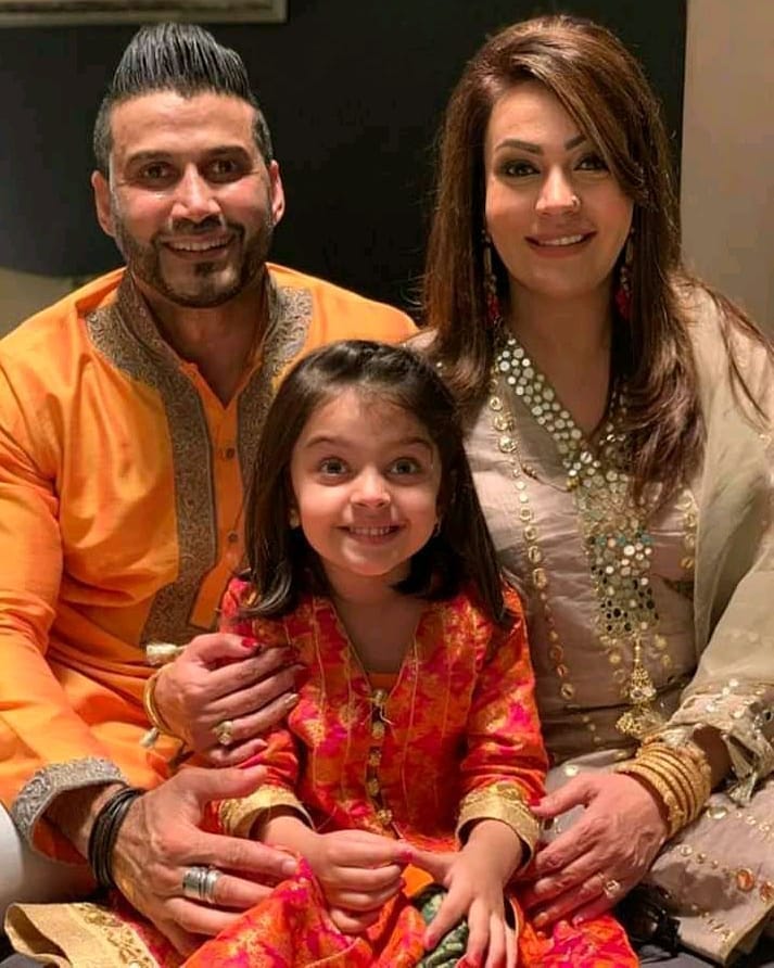 Pakistani Celebrities Pictures from Eid-ul-Fitr 2020 – Day1 – Part2