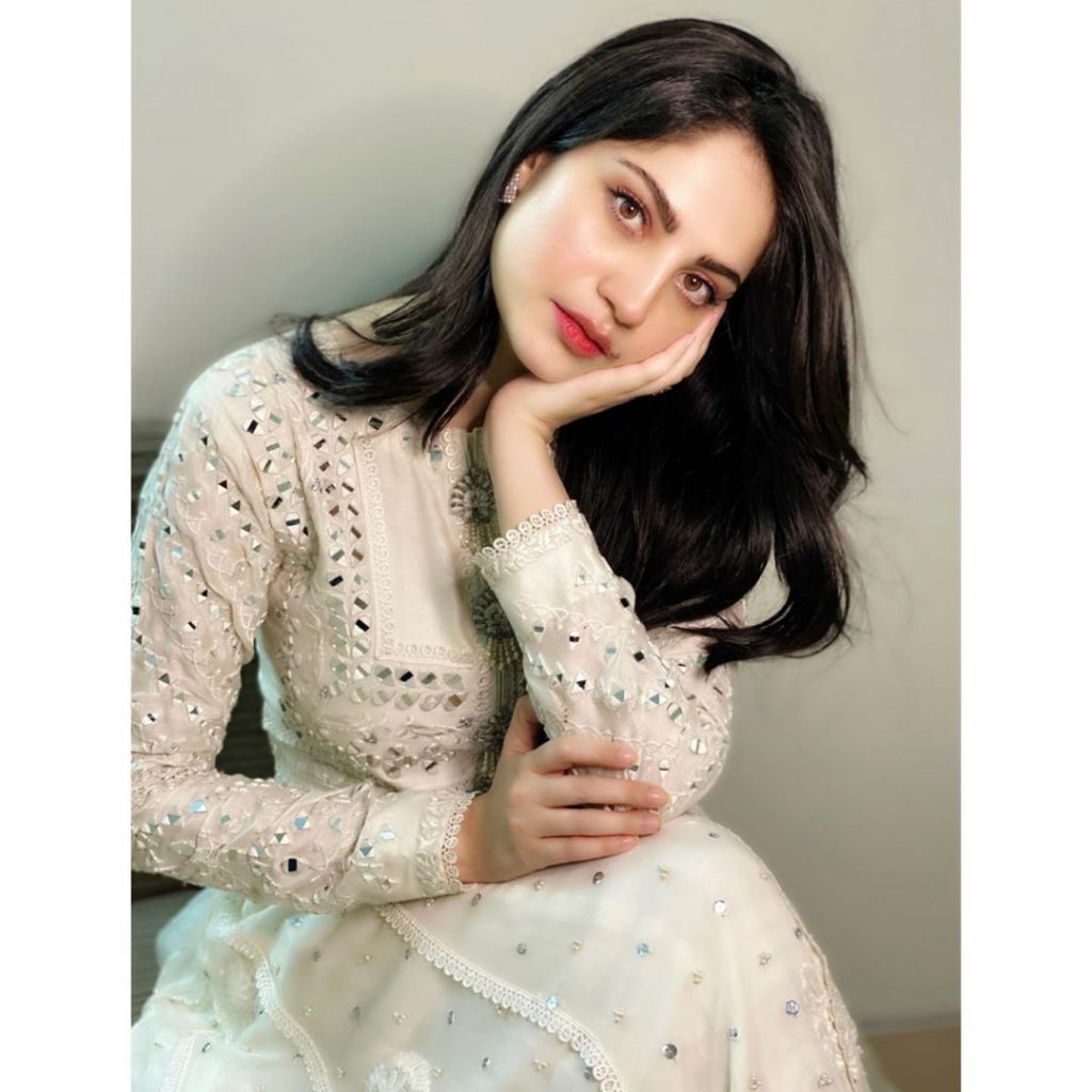 Ertugrul Actress And Neelum Muneer Exchange Love