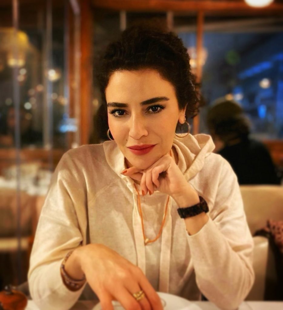 Ertugrul Actress Thanked Pakistani Fans 7