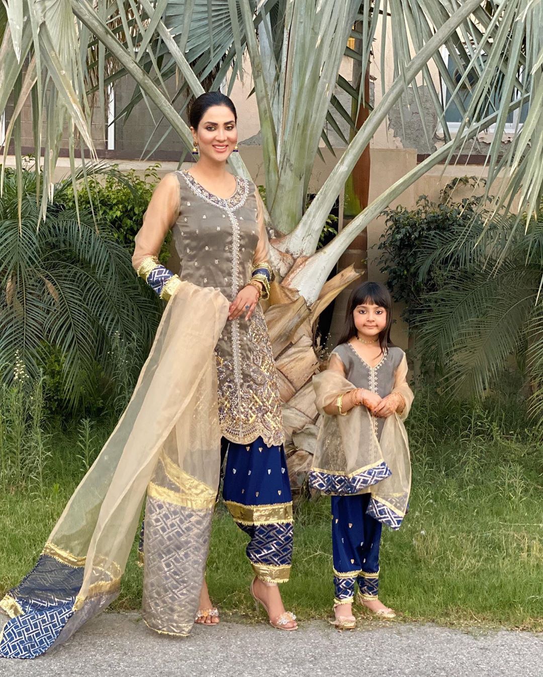 Actress Fiza Ali Eid Pictures with Her Cute Daughter