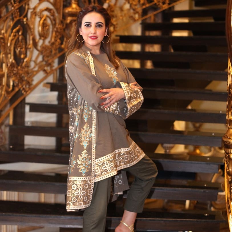 Tik Toker Hareem Shah To Make Her Acting Debut