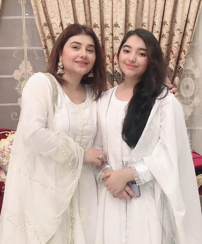 Javeria and Saud Beautiful Eid Pictures with Family