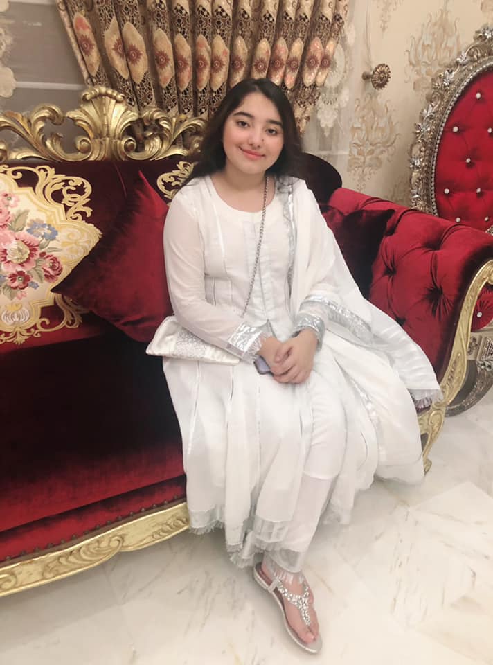 Javeria and Saud Beautiful Eid Pictures with Family
