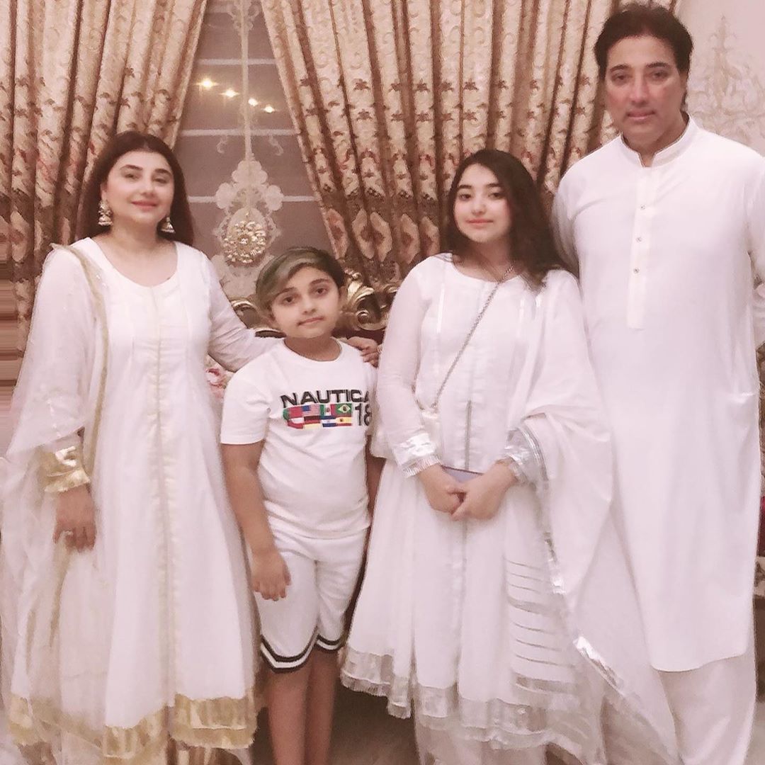 Javeria and Saud Beautiful Eid Pictures with Family