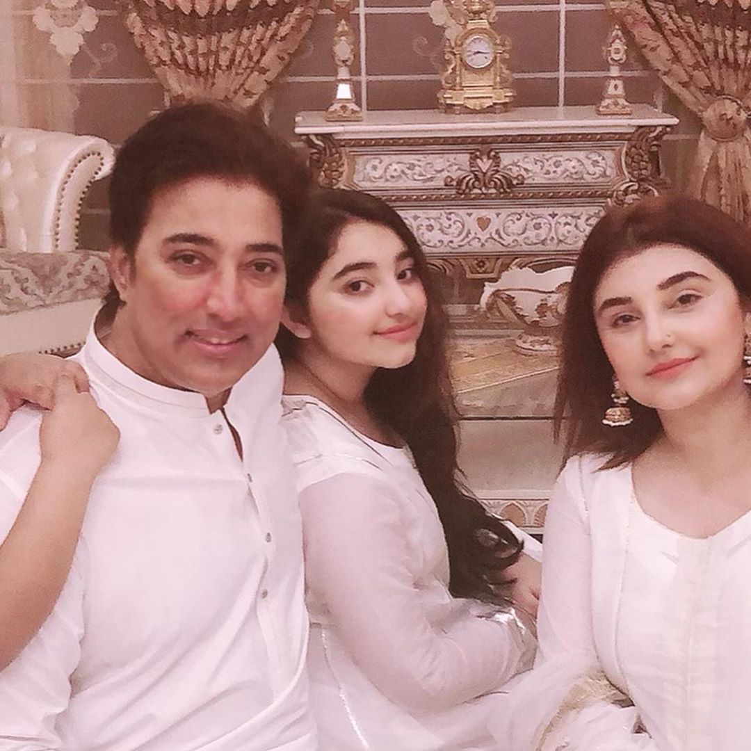 Javeria and Saud Beautiful Eid Pictures with Family