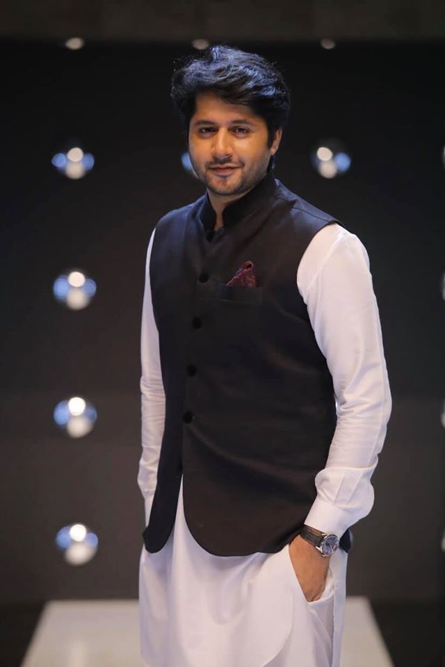 Imran Ashraf and Hajra Yamin Pictures from Jeeto Pakistan League ...