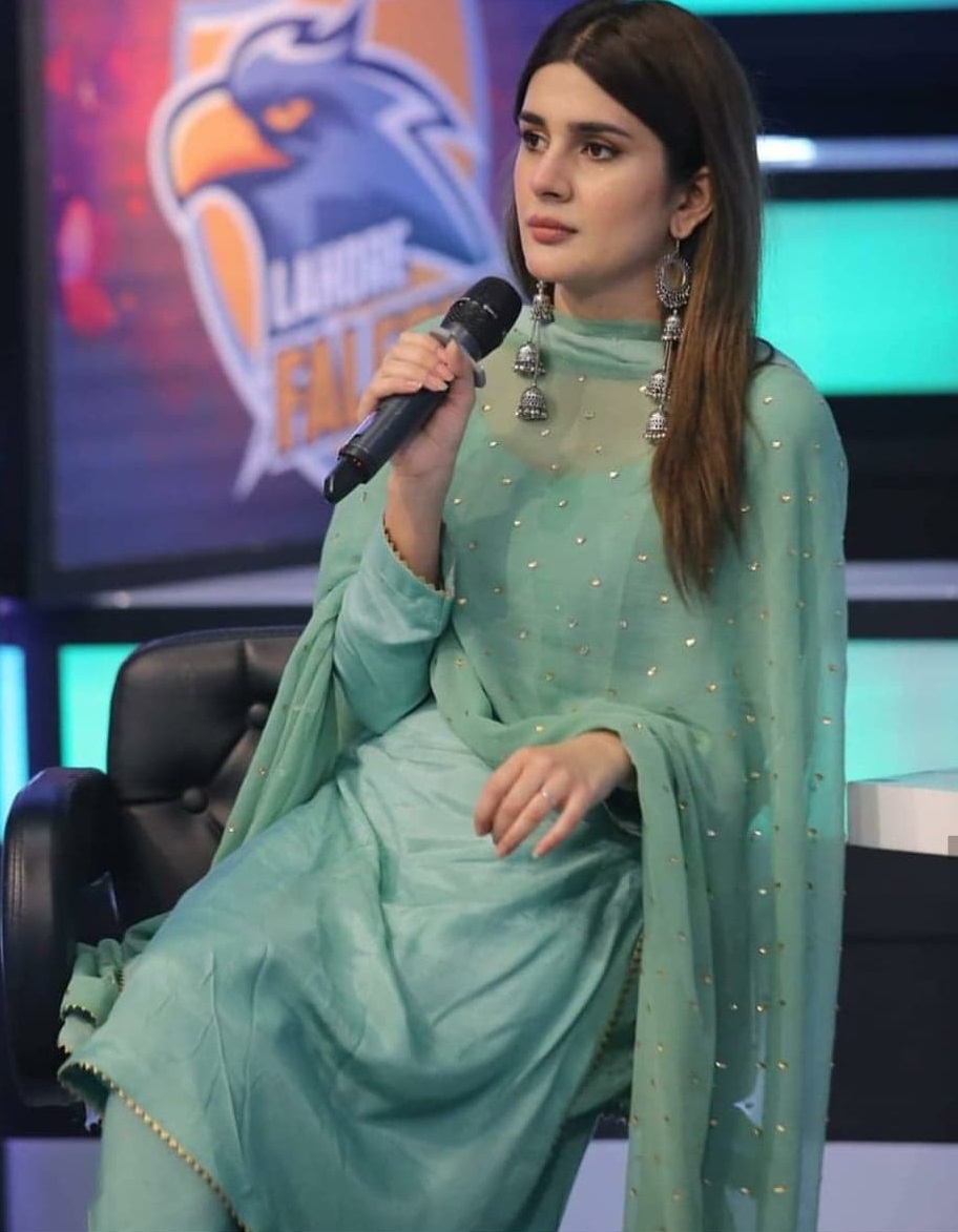 Kubra Khan 3