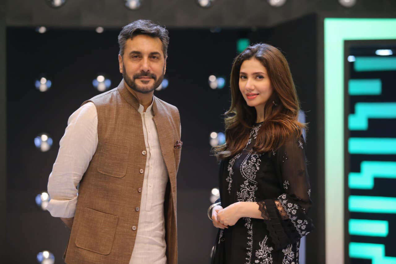 Gorgeous Mahira Khan Spotted at Jeeto Pakistan League