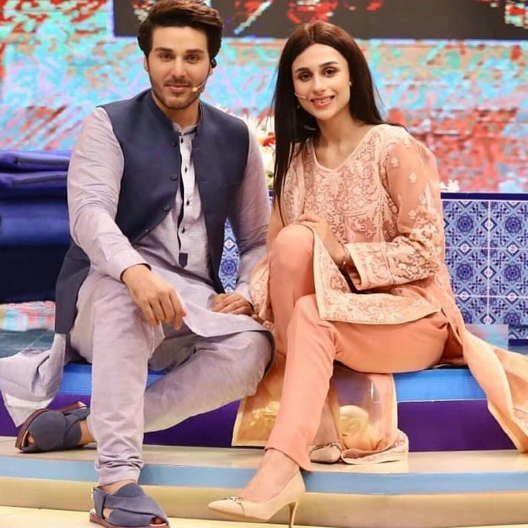 Mashal Khan Beautiful Pictures from iftaar transmission hosted by Ahsan Khan