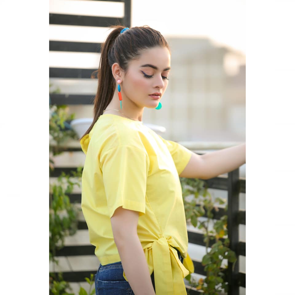 Minal Khan is Looking gorgeous in This Yellow Dress