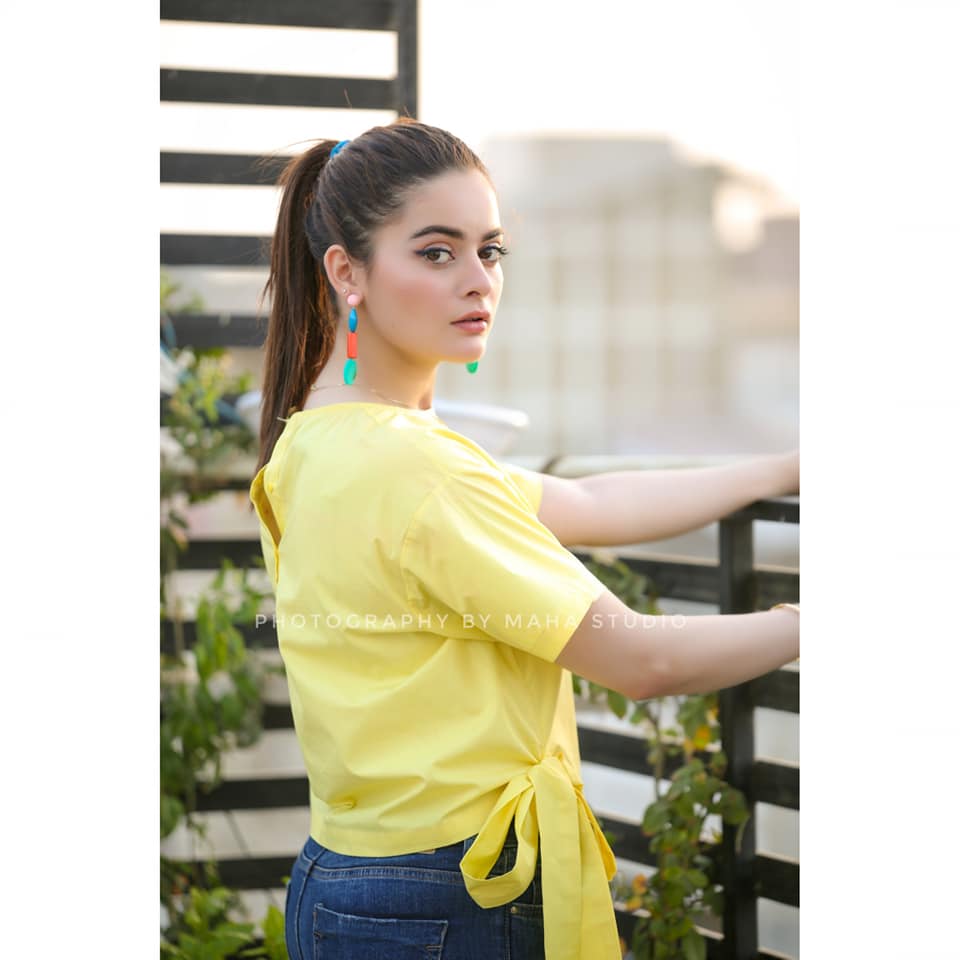 Minal Khan is Looking gorgeous in This Yellow Dress