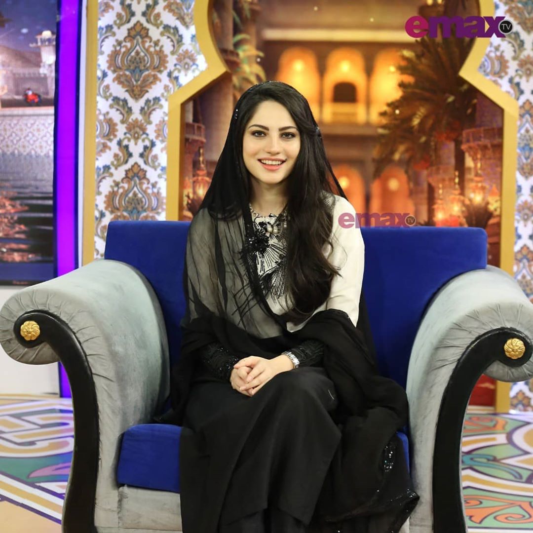 Neelam Muneer Clicks from Baran e Rehmat with Reema Khan