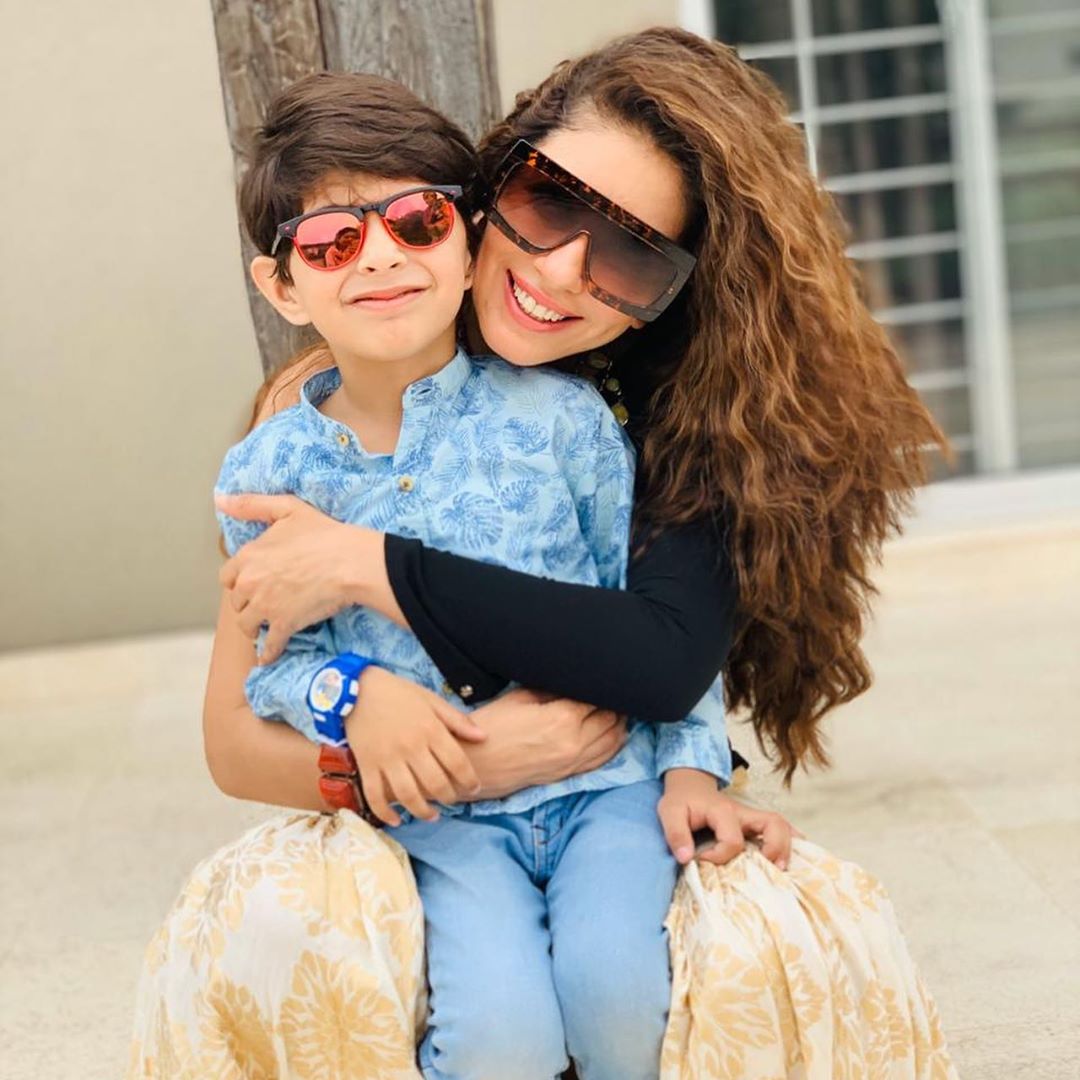 Sadia Faisal Beautiful Latest Pictures with Her Son