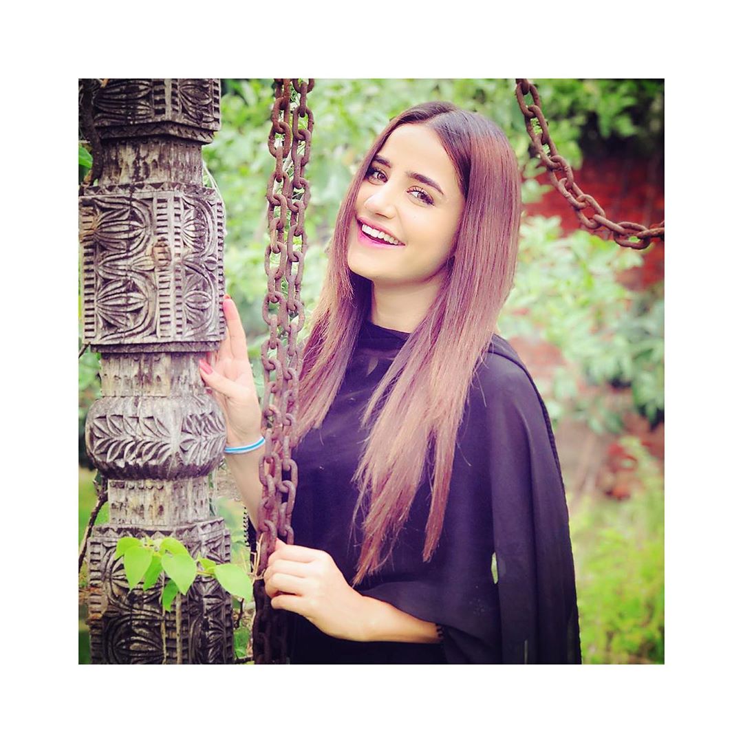 Saniya Shamshad Latest Random Beautiful Clicks