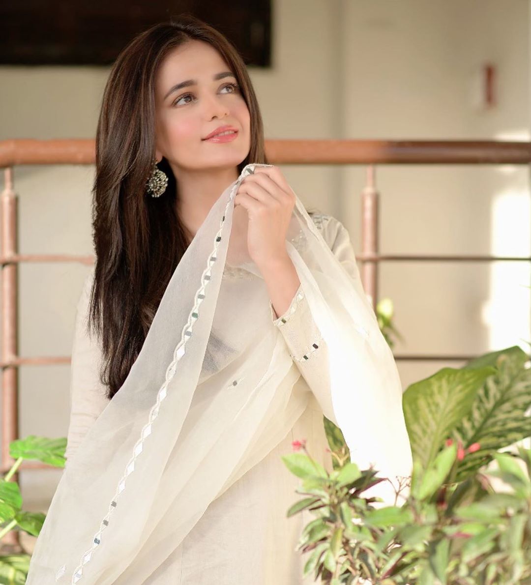 Sumbul Iqbal Latest Beautiful Pictures in off White Outfit